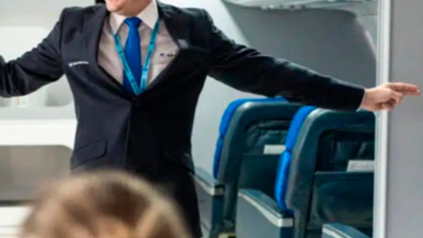 Curso de Programa especial azafatas de vuelo, auxiliares masculinos de vuelo (TCP)
