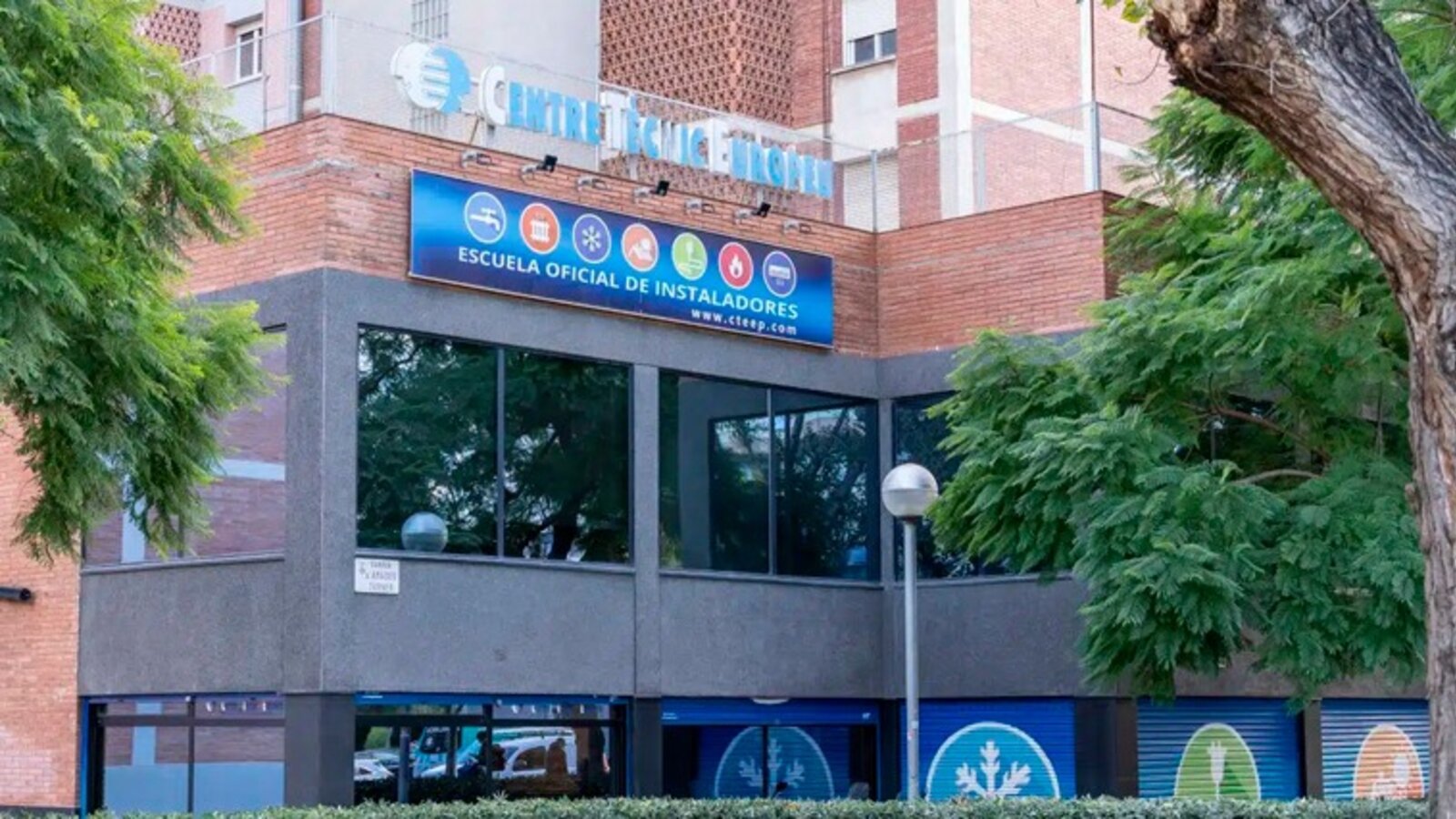 MÁS DE 30 AÑOS FORMANDO A INSTALADORES