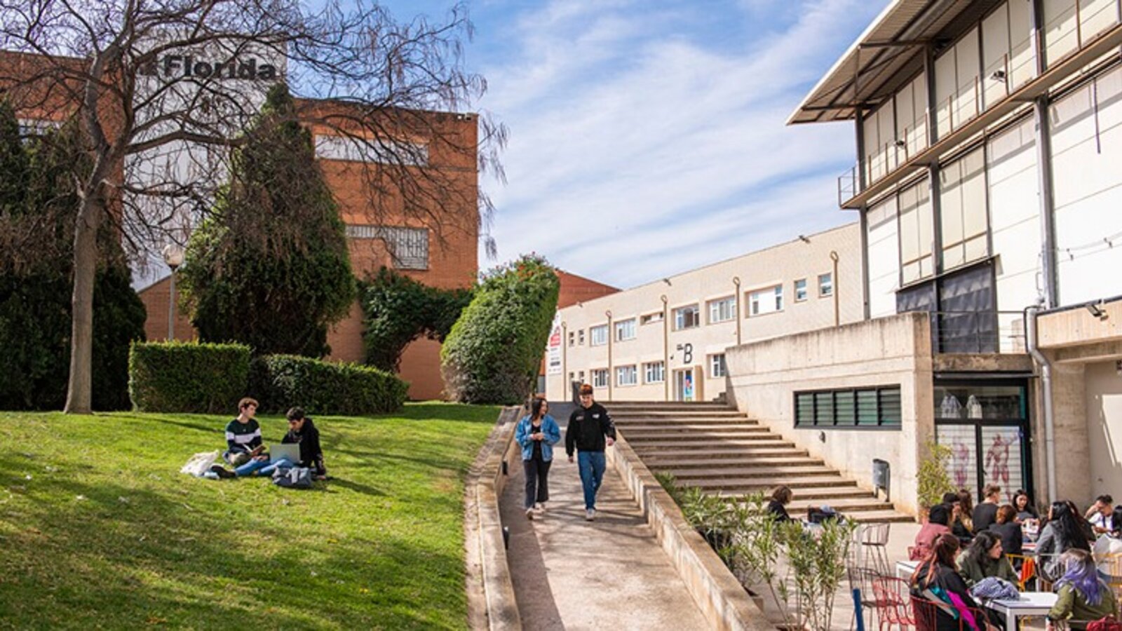 En Florida Universitària estudiarás con la metodología exclusiva Cooplearning