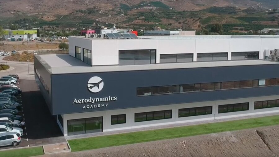 Escuela de Auxiliares de Vuelo de referencia en Andalucía