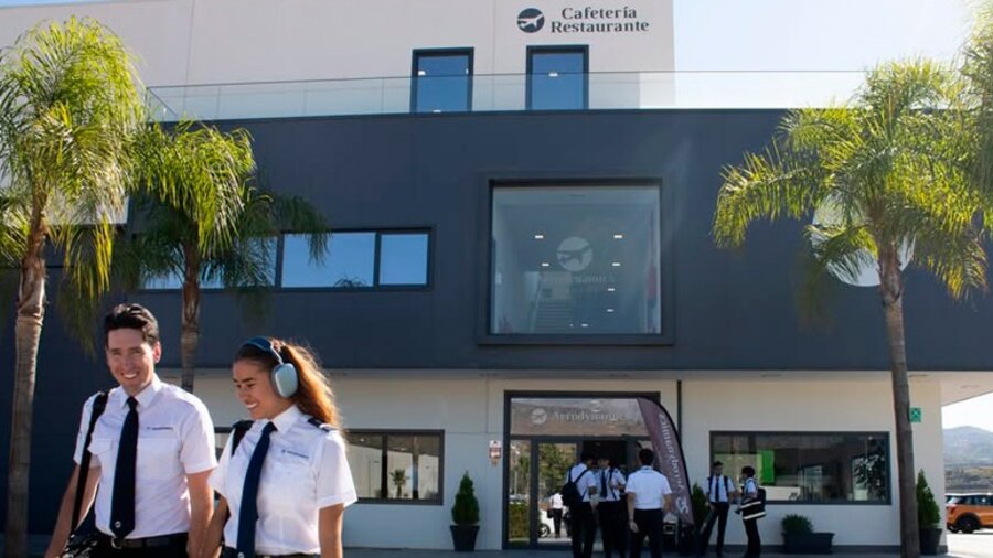 Escuela de Auxiliares de Vuelo de referencia en Andalucía